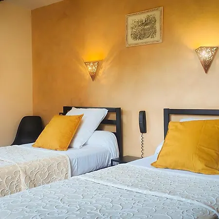 Saint Jacques Hotel 2*